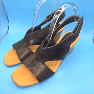 Clarks Kyarra Aster Women's Size 9 M Leather Wedge Black Sandals